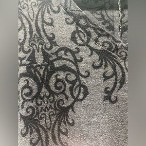 Body Central 3/4 sleeve tunic Abstract Gray Black size L